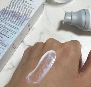 [스킨1004] 마다가스카르 센텔라 히알루-시카 워터핏 선세럼 50ml — 4점을 준 리뷰어가 2024년 5월 올린 사용 사진