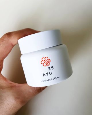 AYU25[아유트웬티파이브]다마스크로즈워터 베이스 천연 수분 촉촉 크림 — 5점을 준 리뷰어가 2021년 4월 올린 사용 사진