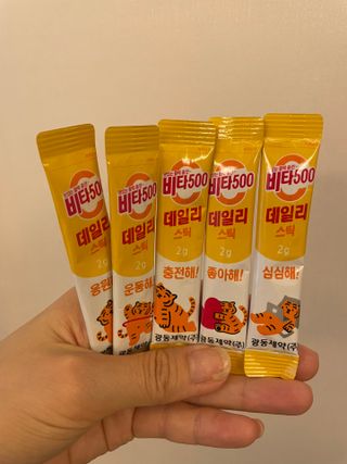 광동생활건강 프리 [광동] VB와 VC를 함유한 멀티 비타민 비타 500 데일리 스틱 180포 — 5점을 준 리뷰어가 2022년 11월 올린 사용 사진