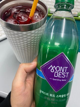몽베스트 Montbest with Sparkling water Plain 20병 — 5점을 준 리뷰어가 2021년 10월 올린 사용 사진
