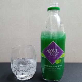 몽베스트 Montbest with Sparkling water Lime20병 — 4.5점을 준 리뷰어가 2021년 10월 올린 사용 사진