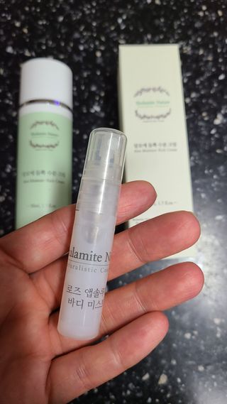 술람미네이처 자연주의 화장품ㅣ속보습 충전 + 민감/트러블 피부 진정 - 알로에 듬뿍 수분 크림 50ml — 5점을 준 리뷰어가 2022년 6월 올린 사용 사진