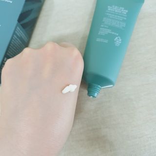 김정문알로에 큐어 큐어 인텐시브 알로에 배리어 릴리프 크림 100g — 5점을 준 리뷰어가 2021년 4월 올린 사용 사진