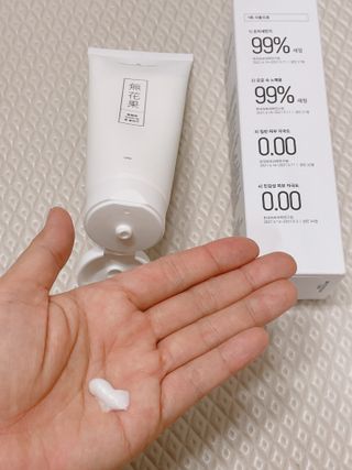 [베러오리진] 무화과 크리미 딥 폼 클렌저/피부 노폐물 & 미세먼지 99 세정 인증 민감성 피부 무자극 인증 — 5점을 준 리뷰어가 2021년 11월 올린 사용 사진