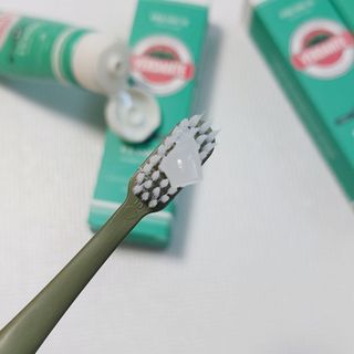 [구매평]베르단테 고불소 충치 치석케어 잇몸치약, 100ml, 3개 — 5점을 준 리뷰어가 2025년 6월 올린 사용 사진