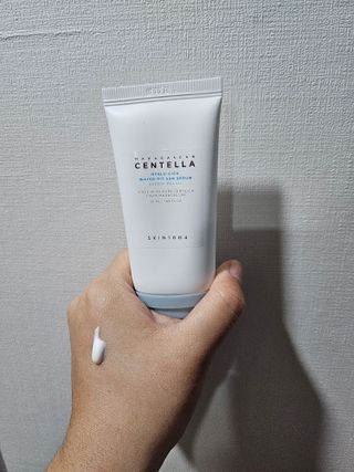 [스킨1004] 마다가스카르 센텔라 히알루-시카 워터핏 선세럼 50ml — 5점을 준 리뷰어가 2024년 5월 올린 사용 사진