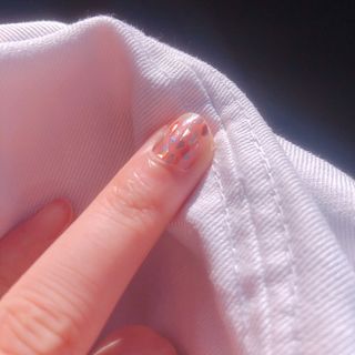 [네일가게] 햇빛에 닿으면 색이 변하는 신기한 햇살 반전 네일스티커_B — 5점을 준 리뷰어가 2021년 8월 올린 사용 사진
