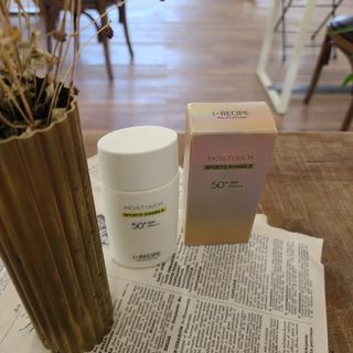 아이레시피 모이스트터치 스포츠 선밀크 50ml (SPF50+ PA+++) — 4점을 준 리뷰어가 2023년 4월 올린 사용 사진