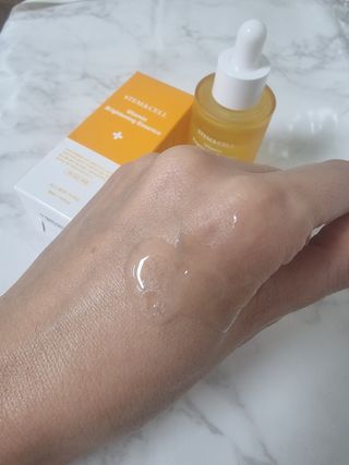 체르엠 스템앤셀 비타민 브라이트닝 에센스 30ml 1개 — 5점을 준 리뷰어가 2021년 10월 올린 사용 사진