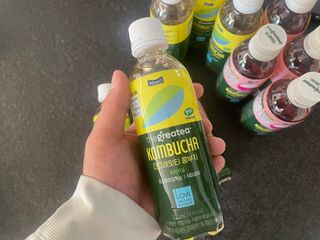 더그레잇티 콤부차 [매일유업] 더그레잇티 44kcal 콤부차 300ml *12개입 (오리지널 6개+베리리치 6개) — 5점을 준 리뷰어가 2023년 7월 올린 사용 사진