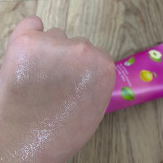 [후르디아] 과즙 뿜뿜_모과 바디워시+바디에센스 세트 — 3점을 준 리뷰어가 2021년 2월 올린 사용 사진