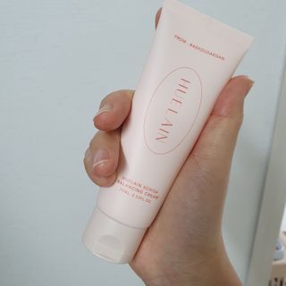 [휴랑] 오미자 2,000알로 피부 생기를 채워주는 밸런싱 크림 — 4점을 준 리뷰어가 2021년 11월 올린 사용 사진