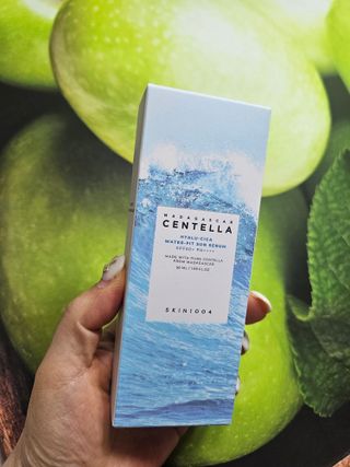 [스킨1004] 마다가스카르 센텔라 히알루-시카 워터핏 선세럼 50ml — 5점을 준 리뷰어가 2024년 5월 올린 사용 사진