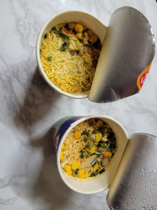 NISSIN 닛신 컵누들  4종 - 씨푸드오리지날, 씨푸드 스파이시, 씨푸드 커리, 씨푸드 XO소스 — 5점을 준 리뷰어가 2021년 11월 올린 사용 사진