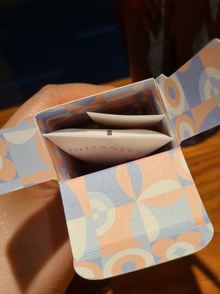 보타니티 촉촉수분자차 아쿠아핏 선 에센스 50ml + 보송톤업자차 징크 선 로션 50ml SPF50+ PA++++ (4/25) — 5점을 준 리뷰어가 2022년 4월 올린 사용 사진