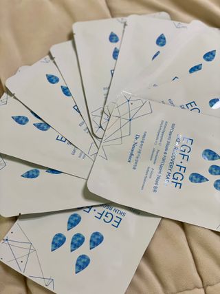 Dr.느루벗 느루벗 EGF FGF 스킨 리커버리 마스크 10장 — 5점을 준 리뷰어가 2021년 4월 올린 사용 사진