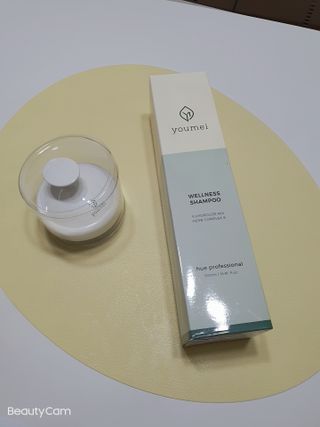 유메이 웰니스 샴푸 + 유메이 스칼프 브러쉬 — 5점을 준 리뷰어가 2022년 5월 올린 사용 사진