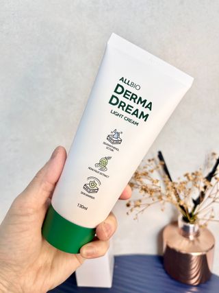 ★스마트 스토어 [올바이오] 더마크림 라이트 크림 130ml 저자극 보습 가려움개선 — 5점을 준 리뷰어가 2024년 12월 올린 사용 사진