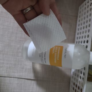 나나스킨 캐모마일아쿠아수딩토너 — 5점을 준 리뷰어가 2021년 6월 올린 사용 사진