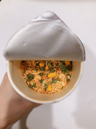 NISSIN 닛신 컵누들  4종 - 씨푸드오리지날, 씨푸드 스파이시, 씨푸드 커리, 씨푸드 XO소스 — 5점을 준 리뷰어가 2021년 10월 올린 사용 사진