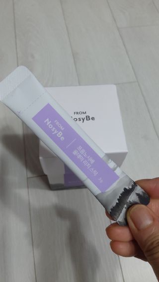프롬노시베_이너뷰티 올데이 리지 스틱 — 5점을 준 리뷰어가 2021년 7월 올린 사용 사진