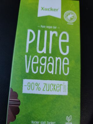 당류2g 자일리톨로 단맛을낸 슈카 퓨어비건 무설탕초콜릿 Xucker vegan 2개입 — 5점을 준 리뷰어가 2021년 4월 올린 사용 사진
