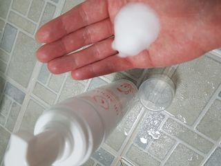 MF프리 [닥터문] 유산균 락토케어 질경초 여성청결제 200ml (폼타입) — 5점을 준 리뷰어가 2022년 7월 올린 사용 사진