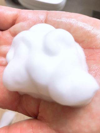 [바이로담] 저자극 약산성버블 폼 폼클렌징 150ml — 4.5점을 준 리뷰어가 2021년 3월 올린 사용 사진