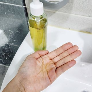 스킨큐어 산다화 순한 클렌징 동백 오일 200ml — 5점을 준 리뷰어가 2023년 5월 올린 사용 사진
