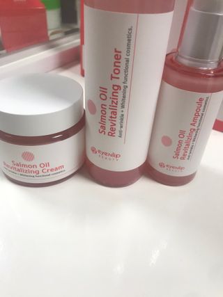아이앤립 / EYENLIP 아이앤립 연어오일 리바이탈라이징 토너+앰플+크림 3종 세트 — 5점을 준 리뷰어가 2021년 5월 올린 사용 사진