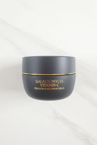 오투에니원 갈락토미세스 비타민 C 프리미엄 블랙스완 크림 50g — 5점을 준 리뷰어가 2023년 1월 올린 사용 사진