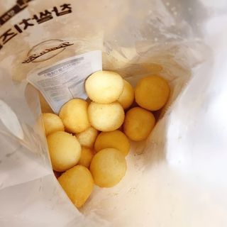 Dog&Ball 독앤볼 [Dog&Ball] 미니찹쌀볼도그 찹쌀치즈볼 — 5점을 준 리뷰어가 2021년 9월 올린 사용 사진