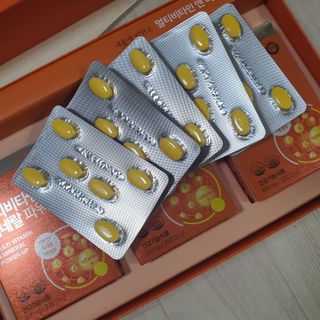 서울약사신협_내몸애발란스멀티비타민앤미네랄파워업_800mg x 90정 — 5점을 준 리뷰어가 2021년 3월 올린 사용 사진