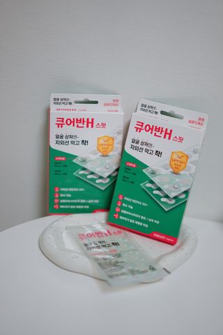 [큐어반H 스팟] 자외선 99프로 차단되는 스틱타입 스팟밴드(1팩 / 66매입) — 5점을 준 리뷰어가 2022년 11월 올린 사용 사진