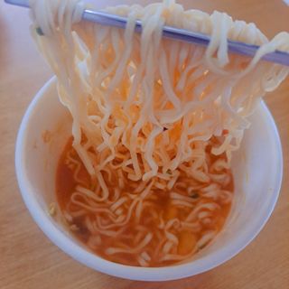 NISSIN 닛신 컵누들  4종 - 씨푸드오리지날, 씨푸드 스파이시, 씨푸드 커리, 씨푸드 XO소스 — 5점을 준 리뷰어가 2022년 3월 올린 사용 사진