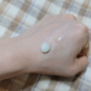 랑벨 랑바이오 블랙 시카 크림 50ml(블랙비 프로폴리스, 시카 4종, 판테놀 10 함유) — 5점을 준 리뷰어가 2022년 6월 올린 사용 사진