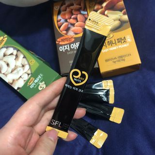 짜먹는 이지견과 짜먹는 이지아몬드, 짜먹는 이지허니피넛, 짜먹는 이지캐슈넛 각 10g X  10포 — 5점을 준 리뷰어가 2021년 1월 올린 사용 사진