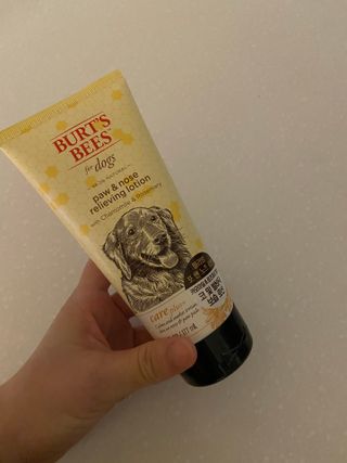 버츠비 케어플러스 릴리빙포앤노즈로션 — 3점을 준 리뷰어가 2021년 4월 올린 사용 사진