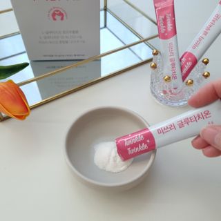 메디포스트 모비타 미쓰리 글루타치온 30포 — 5점을 준 리뷰어가 2023년 1월 올린 사용 사진