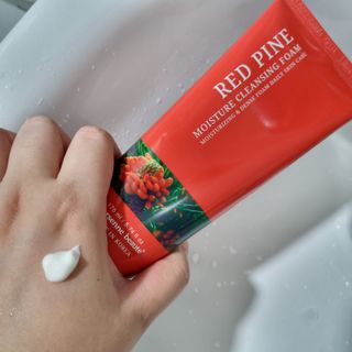 메르센보떼 레드파인 모이스춰 클렌징 폼 170ml — 5점을 준 리뷰어가 2022년 8월 올린 사용 사진