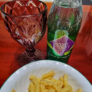 몽베스트 Montbest with Sparkling water Lime20병 — 5점을 준 리뷰어가 2022년 8월 올린 사용 사진