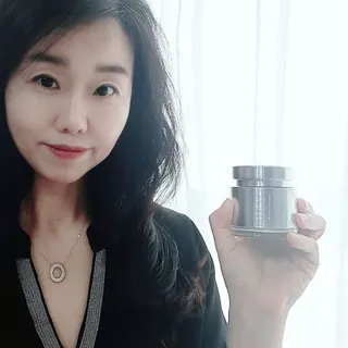 CRE8SKIN(크리에이트스킨) 화사한크림 — 5점을 준 리뷰어가 2022년 3월 올린 사용 사진