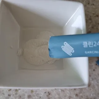 클린24시간 슬림앤유산균 1박스 (3.5g X 15포) — 5점을 준 리뷰어가 2022년 7월 올린 사용 사진