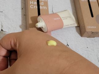 [후르디아] 끈적임 없는 착한성분 비건  핸드크림 3종 — 4점을 준 리뷰어가 2022년 11월 올린 사용 사진