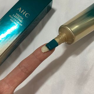 [NEW 탄력유턴 아이크림] AHC 유스 래스팅 리얼 아이크림 포 페이스 — 5점을 준 리뷰어가 2021년 2월 올린 사용 사진
