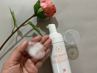 MF프리 [닥터문] 유산균 락토케어 질경초 여성청결제 200ml (폼타입) — 4.5점을 준 리뷰어가 2022년 7월 올린 사용 사진