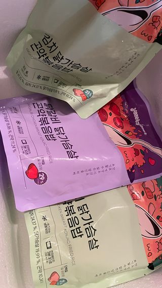 [푸딩팩토리] 요잇조잇 닭갈비 닭가슴살/김치 닭가슴살 곤약볶음밥 2종 (김치볶음밥 2개 닭갈비 볶음밥 1개) — 4점을 준 리뷰어가 2022년 7월 올린 사용 사진