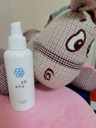 AYU25[아유트웬티파이브] 피부건강에 꼭 필요한 pH 약산성 와일드 로즈토너 — 5점을 준 리뷰어가 2021년 4월 올린 사용 사진