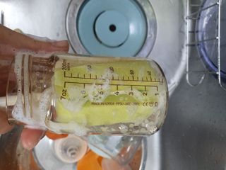 에티튜드 천연 젖병세정제 무향 아토베이비 폼타입 (295ml) 천연 친환경 비건 — 5점을 준 리뷰어가 2022년 8월 올린 사용 사진