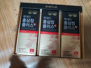 서울약사신협_투데이홍삼정플러스스틱_10g x 30포 — 5점을 준 리뷰어가 2021년 5월 올린 사용 사진